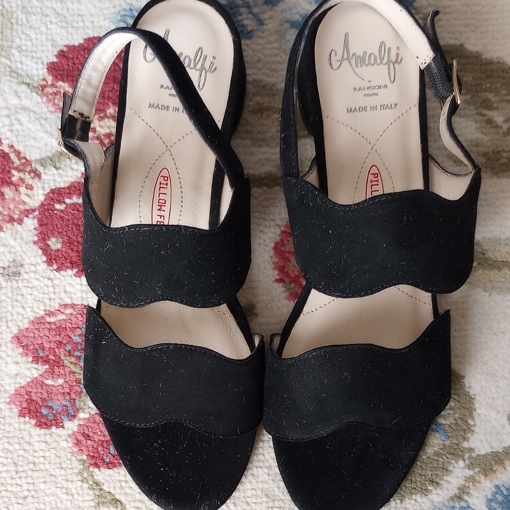 Amalfi Black Sandals Versatile Comfortable Design